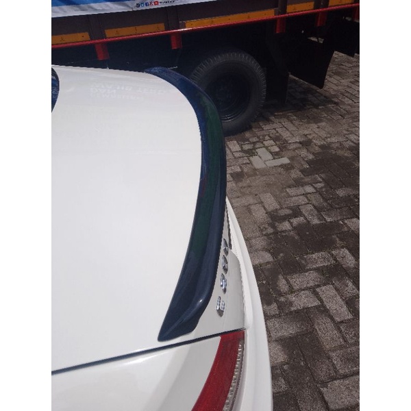 ducktail bagasi mercy w204