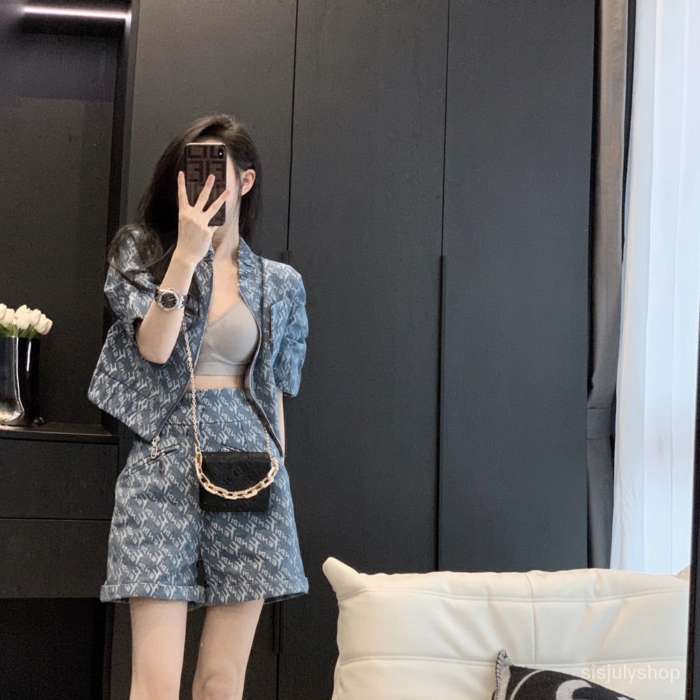 [✅BISA COD] #Sisjuly# Setelan Wewangian Kecil Wanita Baru Atasan Berkualitas Tinggi + Celana Pendek Set Dua Poto