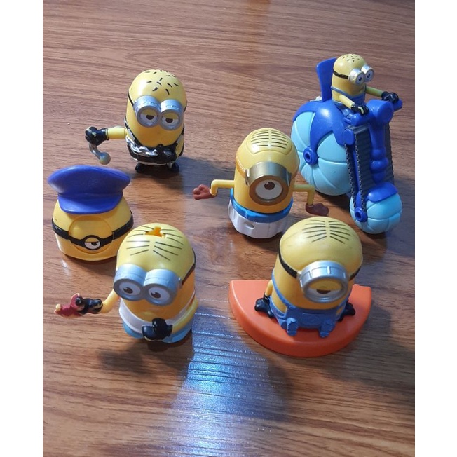 mainan happy meal mcd minion