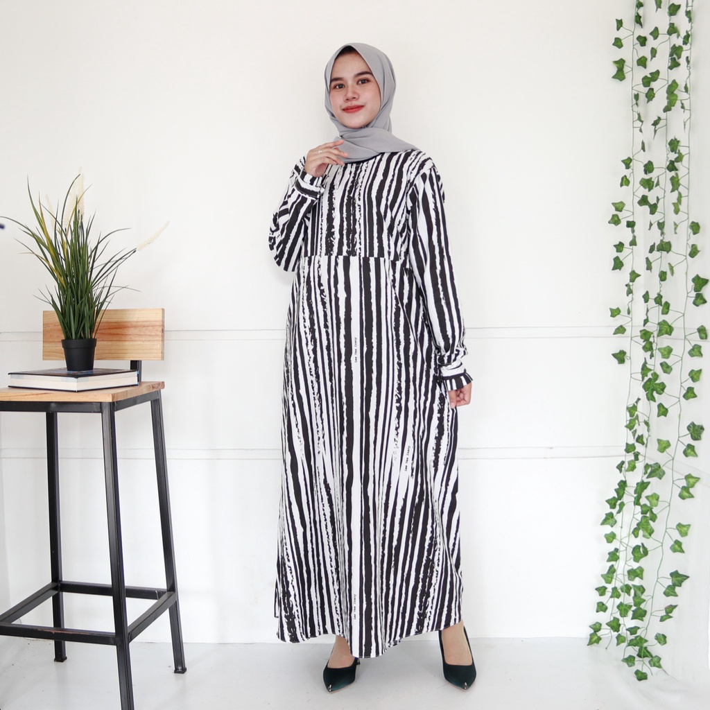 IZANY GAMIS / Dress Muslim XXL Jumbo Lengan Kancing Banyak Motif-LIECIA WHITE