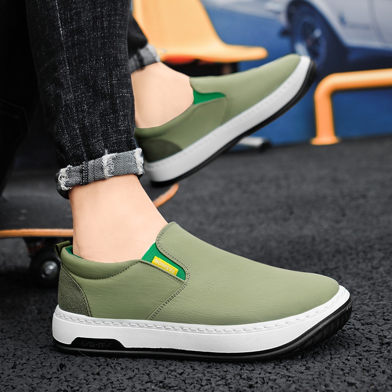 HIGHLAND Sepatu Pria Slip On Casual Sepatu Cowok Slop Kerja Kuliah Trendy Fashion MC118