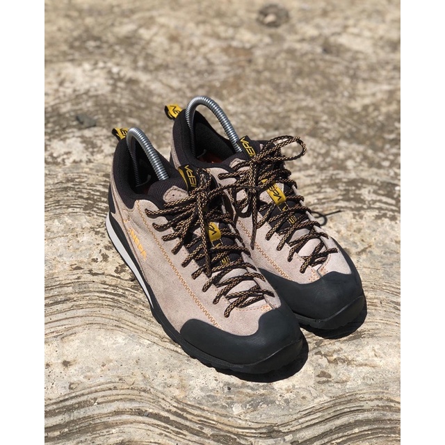 Sepatu gunung second original nepa