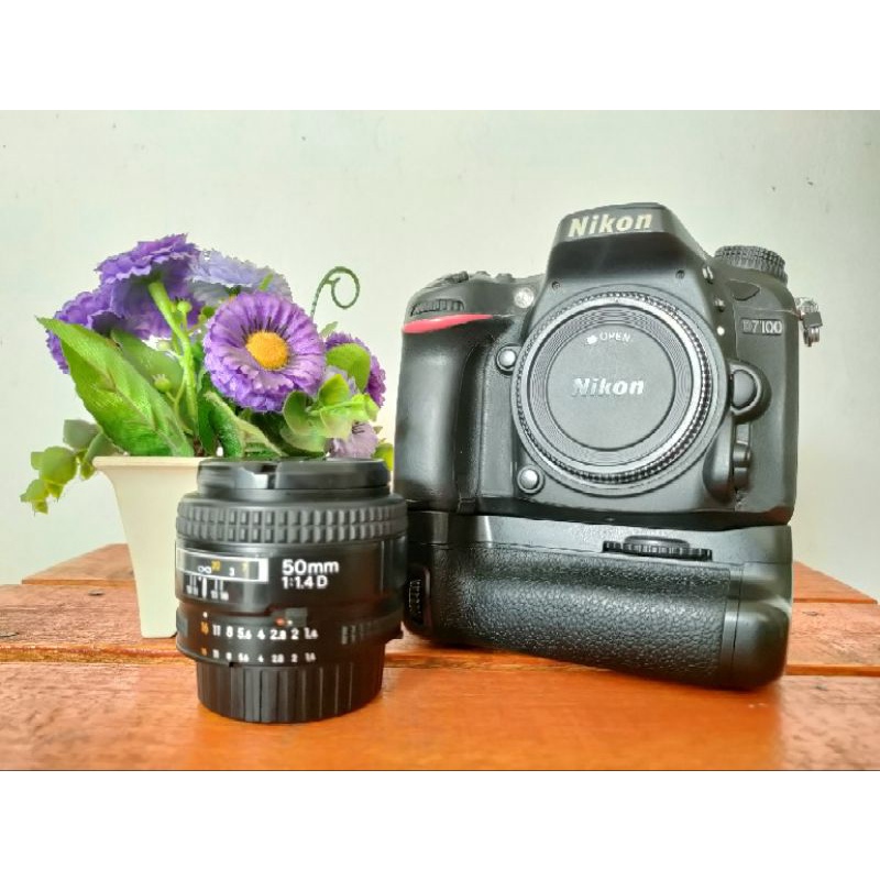 NIKON 7100D Lensa Nikor Fix 50mm F1.4