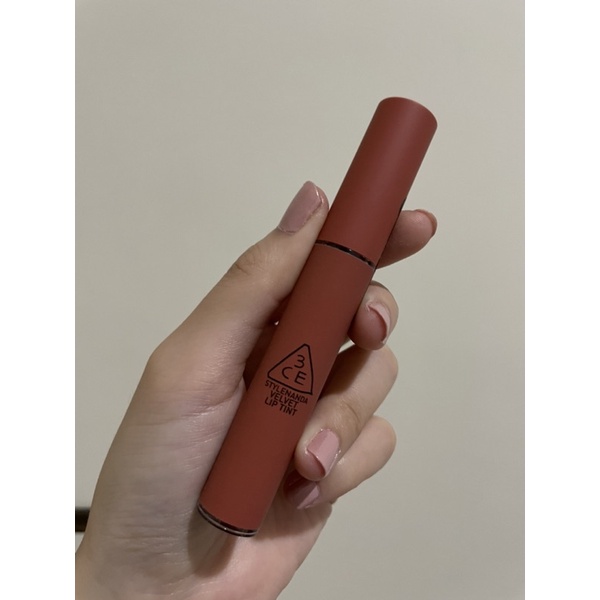 3CE Velvet Lip Tint Soft Matte Long-Lasting MLBB / Gradient Lips shade: Going Right #GoingRight