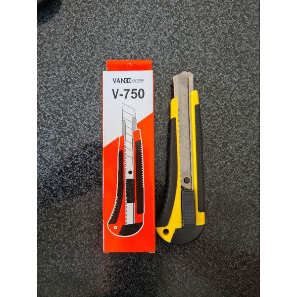 

Cutter V750 Vanco Cutter Besar Kemasan Kardus Cutter V 750