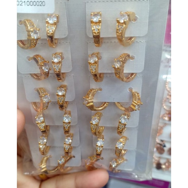 Anting titanium import kode 15 dan salib,awet,tahan lama