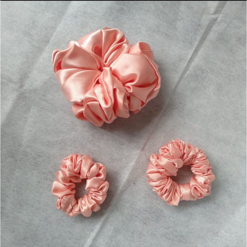 Scrunchies Ikat Rambut Aesthetic