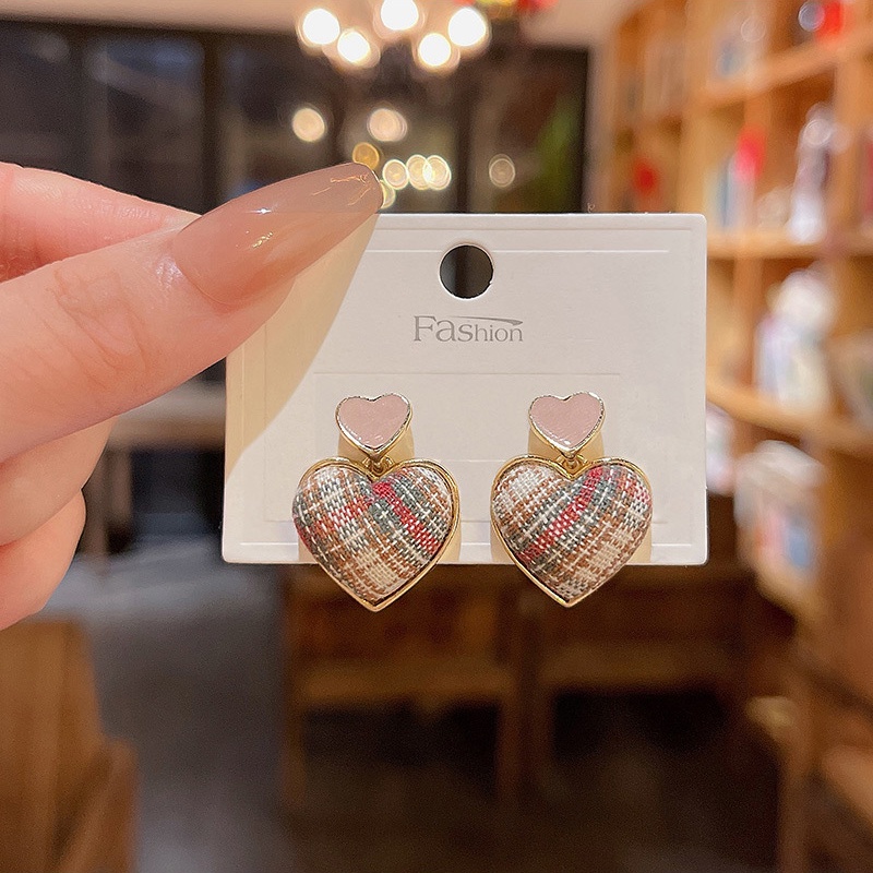 Anting Tusuk Bentuk Hati Bahan 925 silver Untuk Wanita