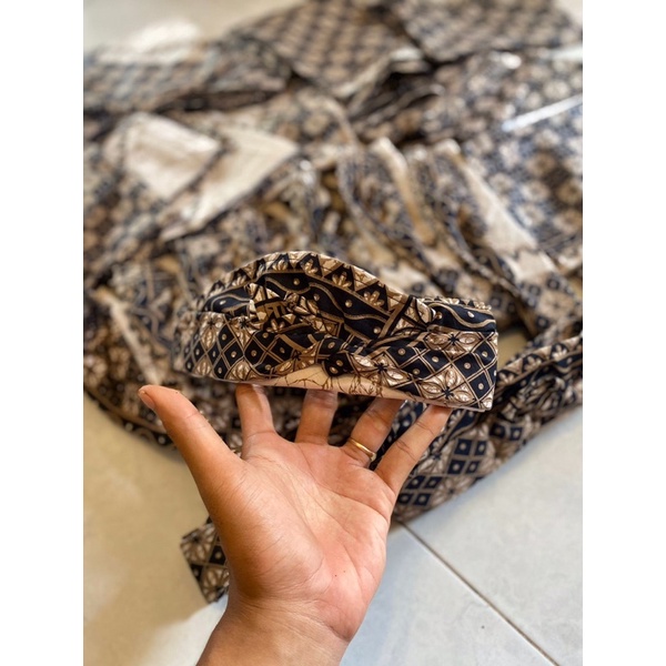Udeng batik semi tulis