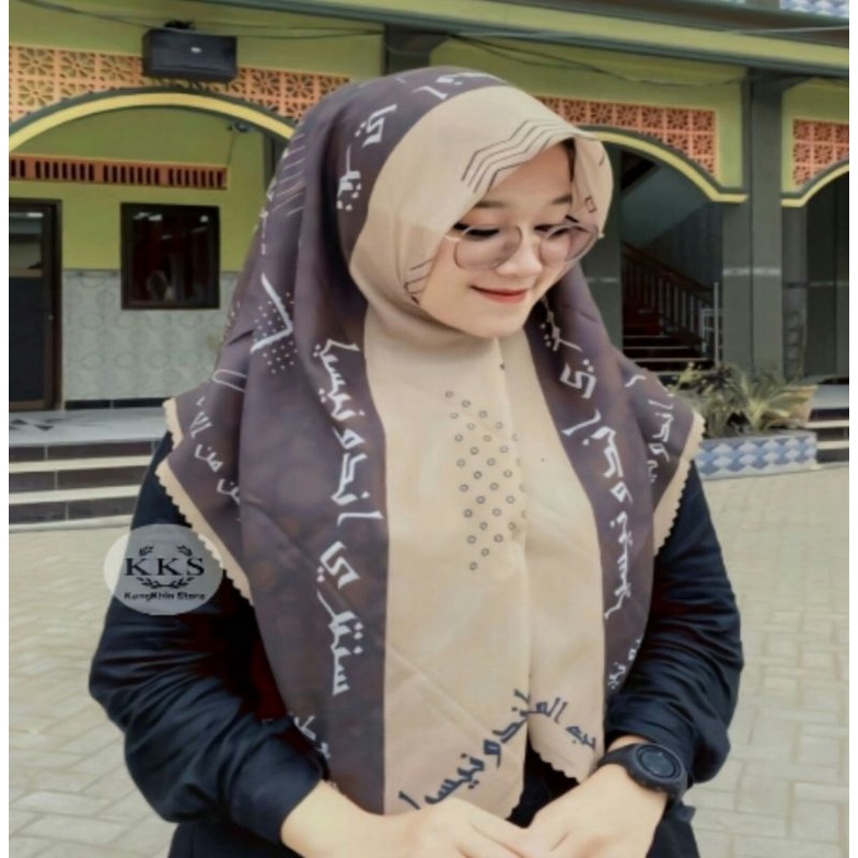 HIJAB SEGI EMPAT MOTIF VOAL PREMIUM TERBARU 2022 110X110  HIJAB DENAY MURAH HIJAB SEGI EMPAT MURAH T