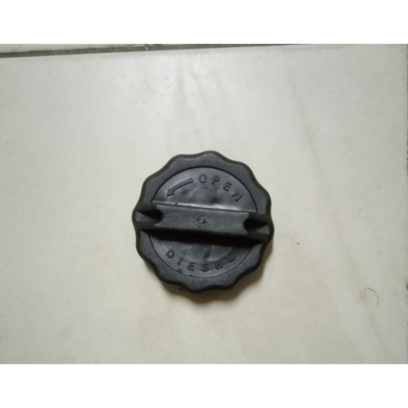 tutup tangki solar Isuzu panther lama/panther pickup