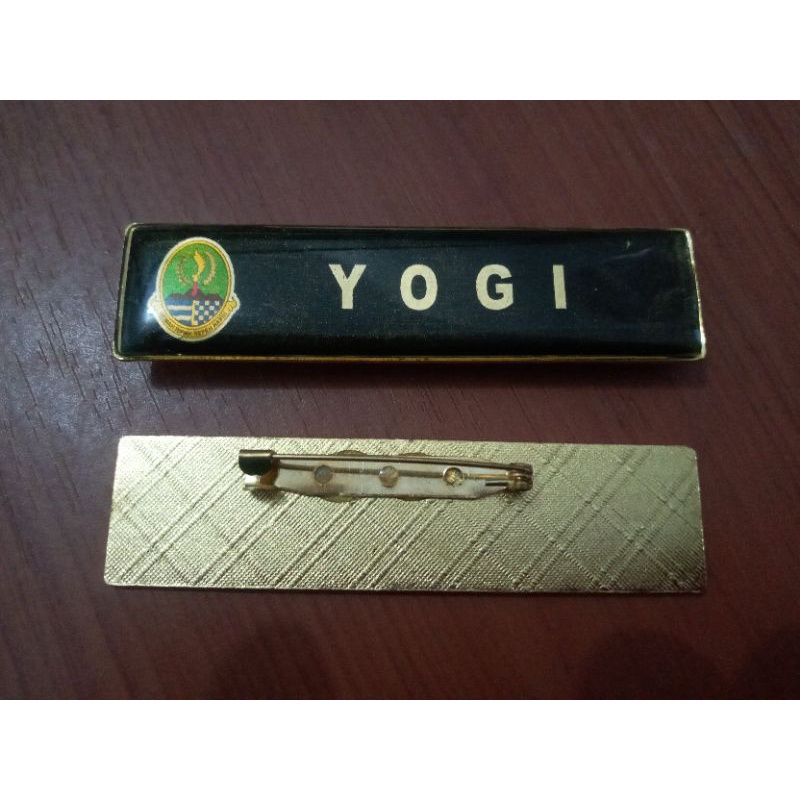 

Name Tag Kuningan