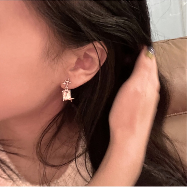 Anting Tusuk Retro Simple Desain Starburst Hias Zircon Untuk Wanita