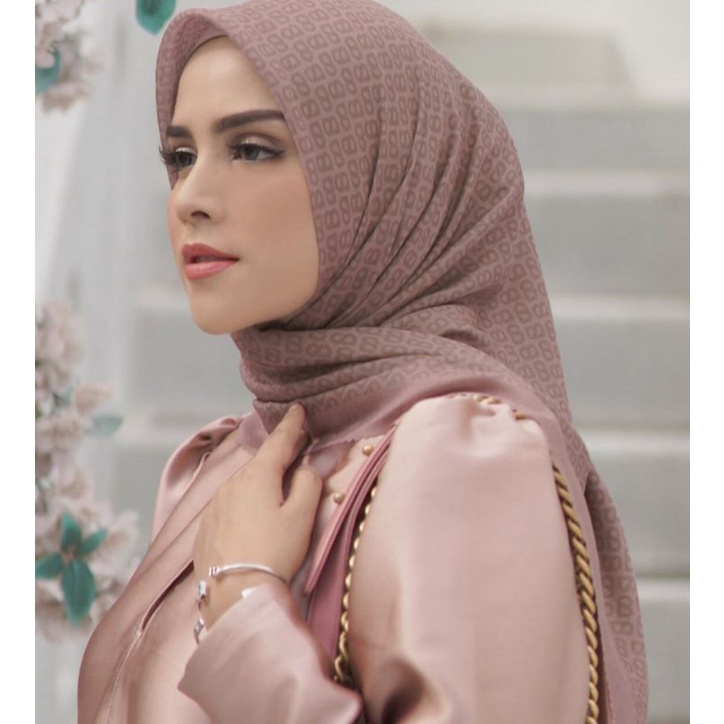 Tapis Buttonscarves warna Lotus