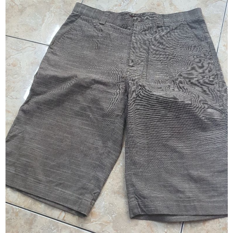 PRELOVED Celana Chino Pendek Pria Gufo