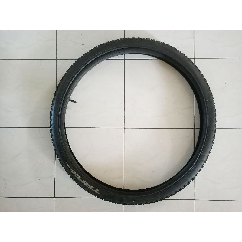 Trax 650b on sale