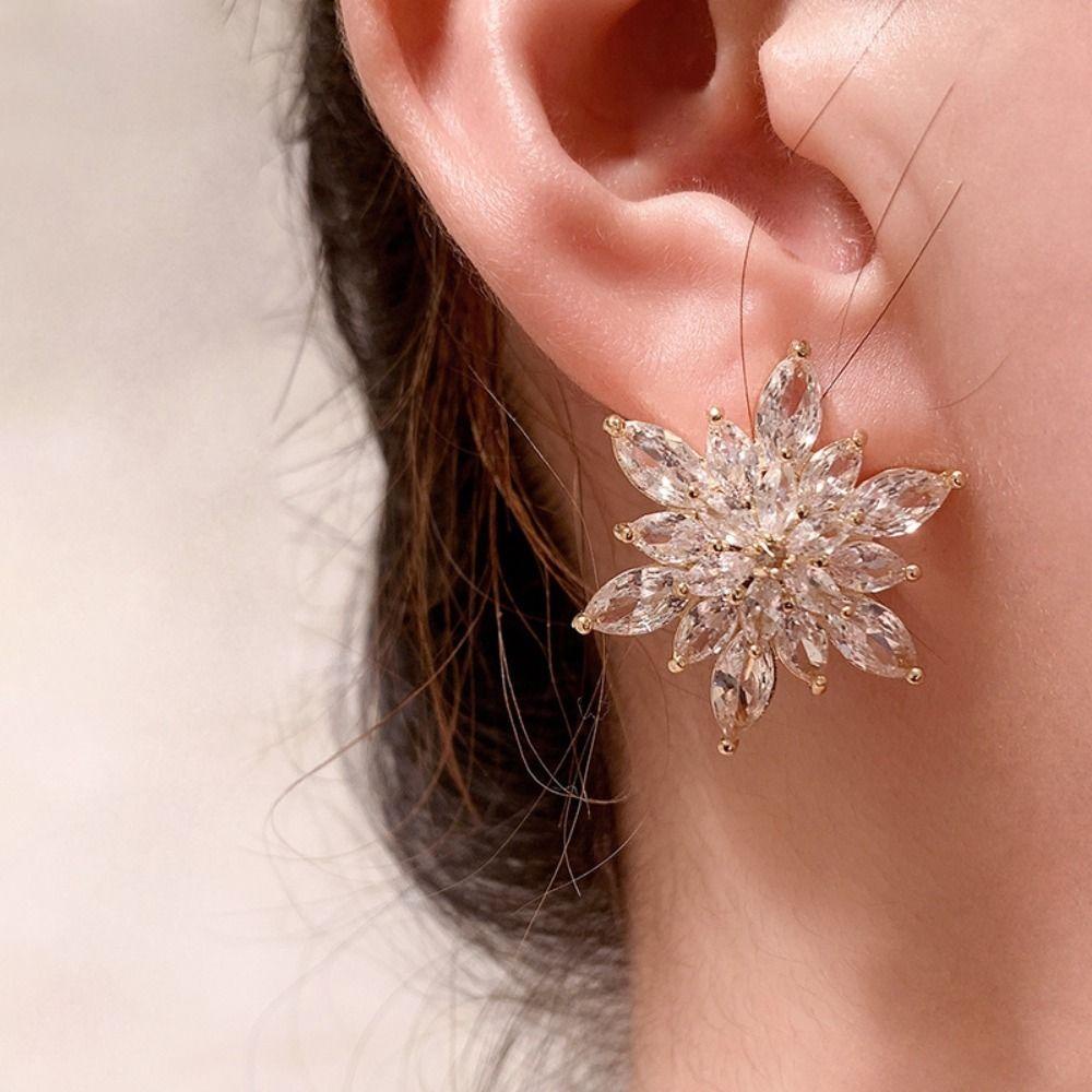 Needway Snowflake Stud Earrings Zirkon Kristal Bunga Mewah Hadiah Anting Untuk Wanita Her Earrings