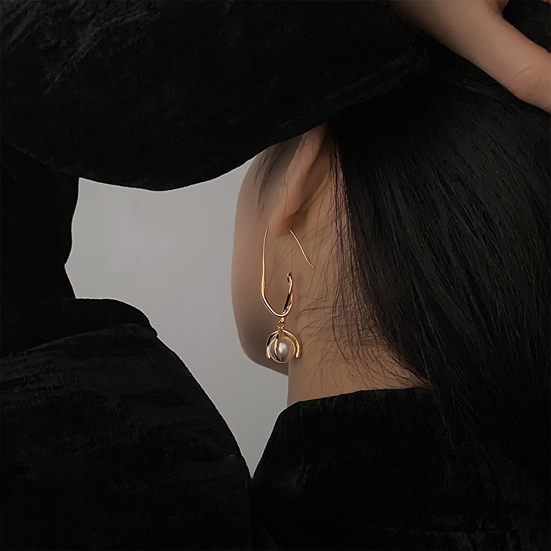 Anting Tusuk Desain Geometri Hias Mutiara Gaya Korea Untuk Wanita