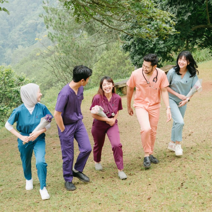 Baju Jaga V NECK SS - 2nd Birthday LIMITED EDITION Scrubs Theatre Blues Cardinal Lengan Pendek Celana Slim Fit