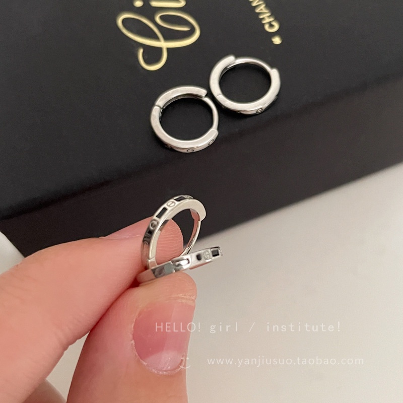 Anting Hoop Asimetris Bahan S925 Silver Gaya Perancis Untuk Wanita