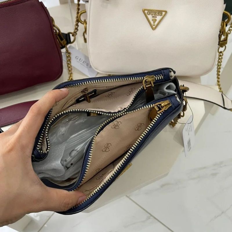 7.7 SALE  | GUESSS Destiny shoulder bag