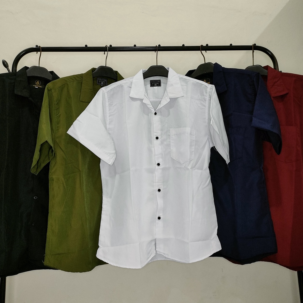 Kemeja Basic V neck Kemeja Polos Leher V Kemeja Pria Lengan Pendek