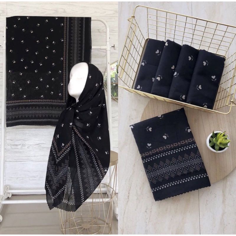 HIJAB SEGIEMPAT VOAL PREMIUM  MOTIF BUNGA TULIP