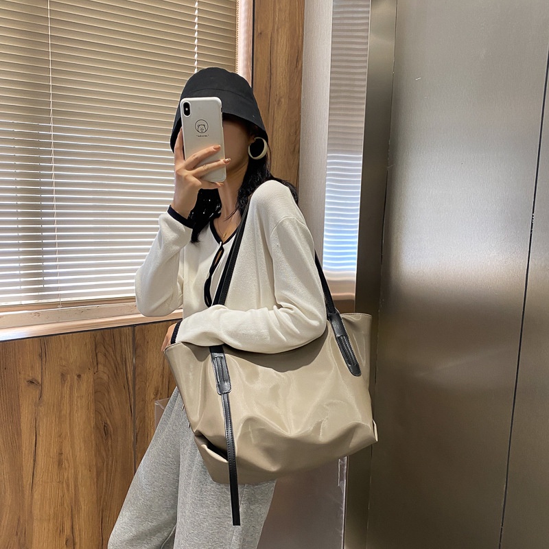 7768 𝙂𝙡𝙖𝙘𝙚 𝘽𝙖𝙜 Tote Bag Import Bahan Parasut Glosy Waterproof