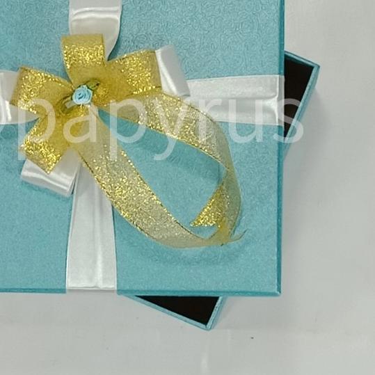 

Papyrus 15x15 tinggi 5cm Kotak Kado Gift Box Hadiah
