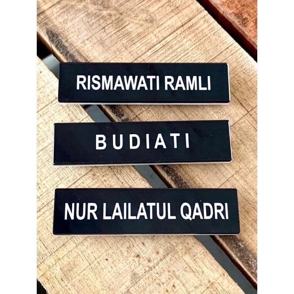 

Papan Nama Dada / Name tag