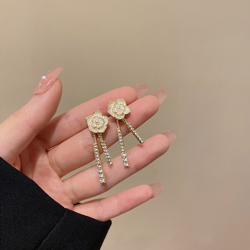 Anting Rumbai Desain Camellia Gaya Retro Untuk Wanita