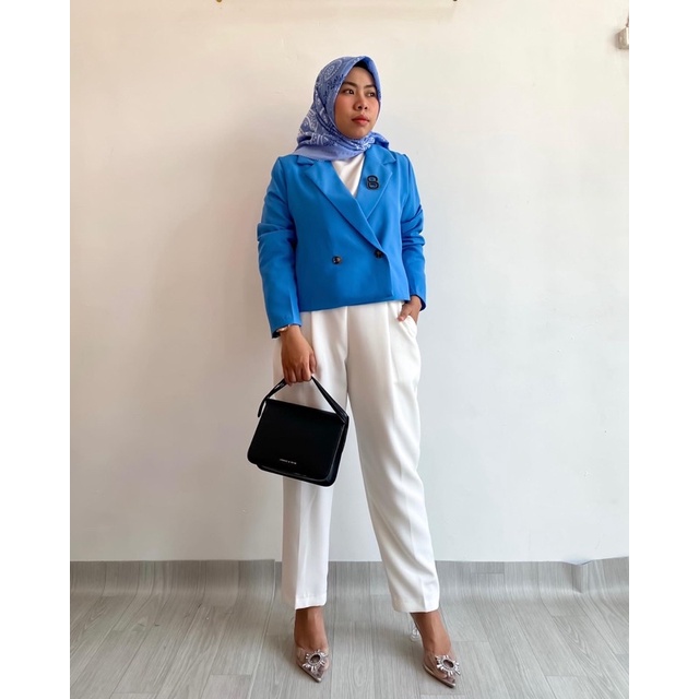 AMANDA BLAZER | BLANIK BLEZER CROP WANITA LENGAN PANJANG POLOS