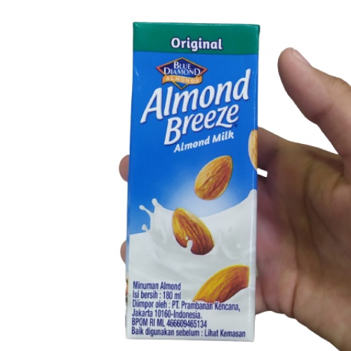 

Susu Almond 180ml Breeze Milk Blue Diamond Minuman Kemasan Kotak