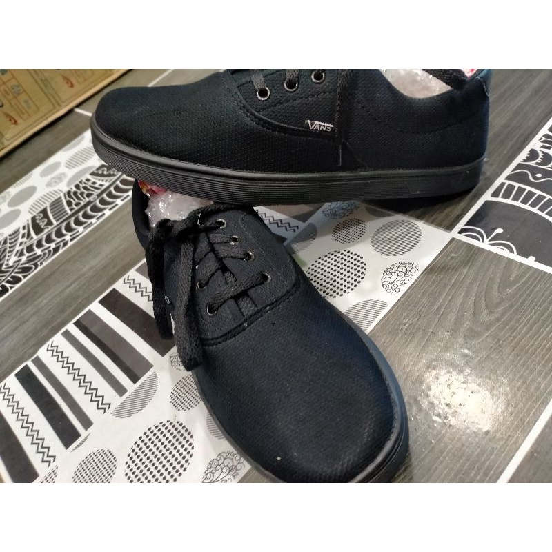 Sepatu Sekolah Tapak Datar,,