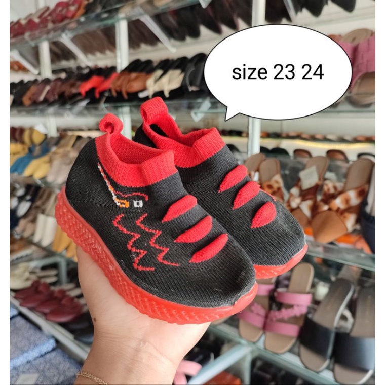 sepatu anak