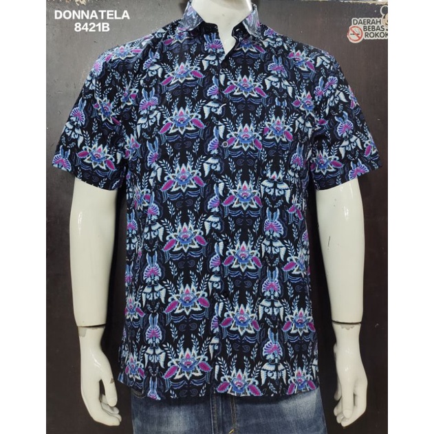 kemeja batik pria , batik print lengan pendek DONNATELA VERSACE