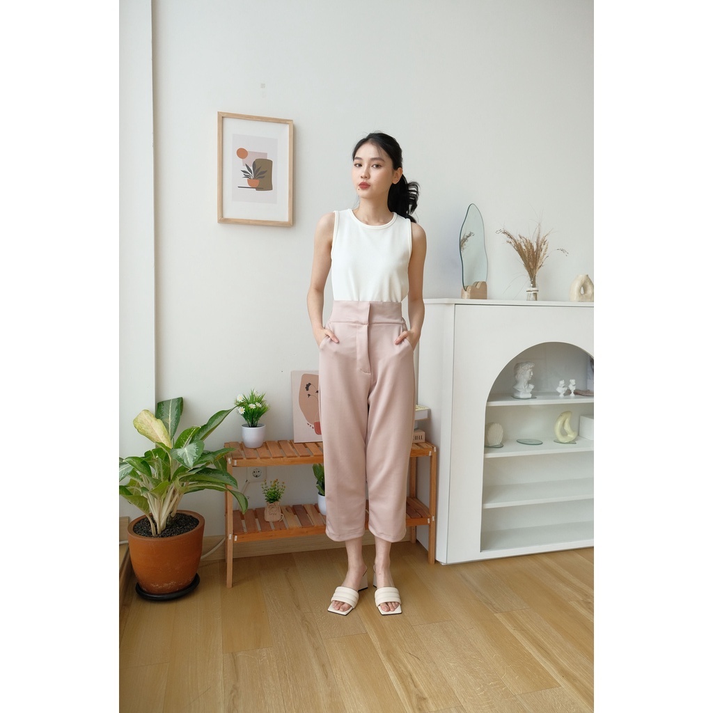 Alisa Crop Pants - Scuba Pants - Crop Celana Wanita - Celana High Waist - Celana Panjang Kantor Wanita - Celana Korea Wanita - Celana Formal / Casual - Petite Friendly