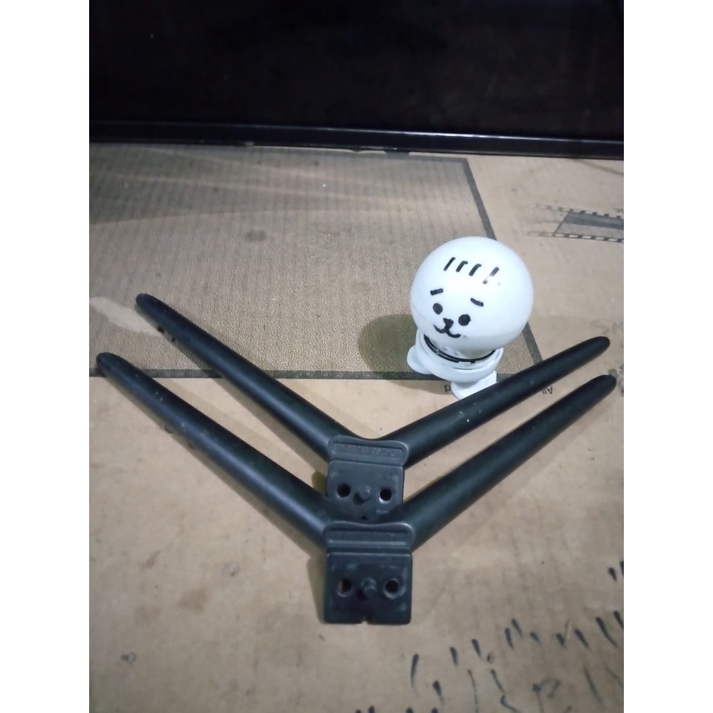 Kaki LED TV AQUA LE32AQT6900F