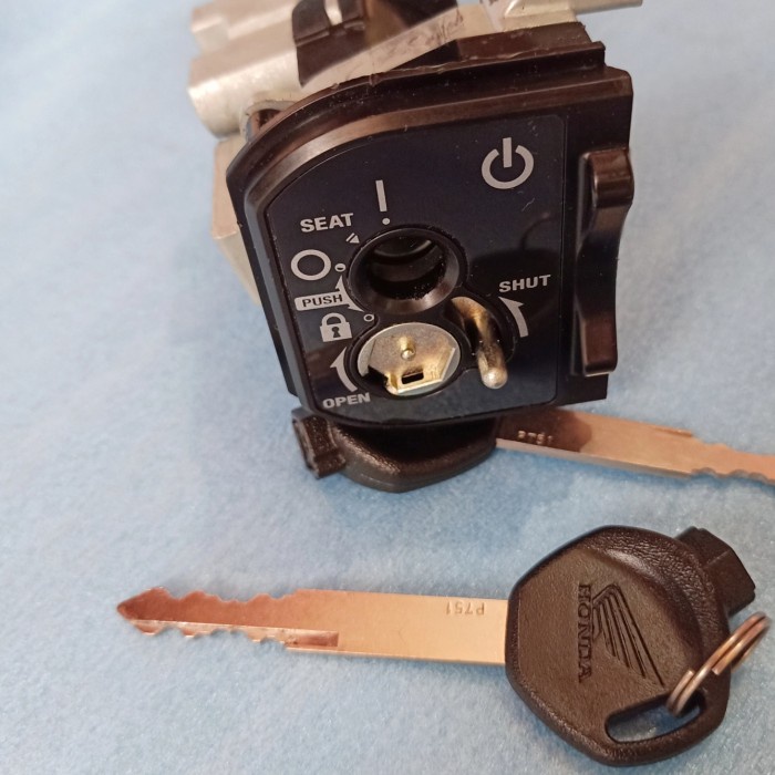 Kunci Kontak Honda Beat New 2020 Street Scoopy 2020 Genio Original