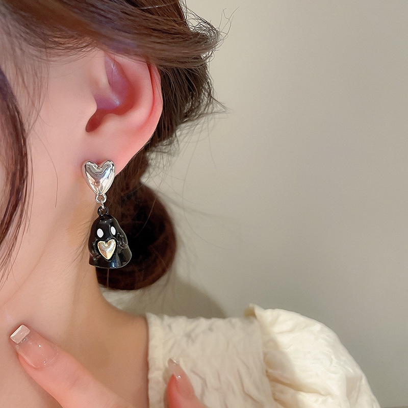 Anting Tusuk Motif Hantu Hati Lucu Ala Harajuku Warna Hitam Untuk Wanita