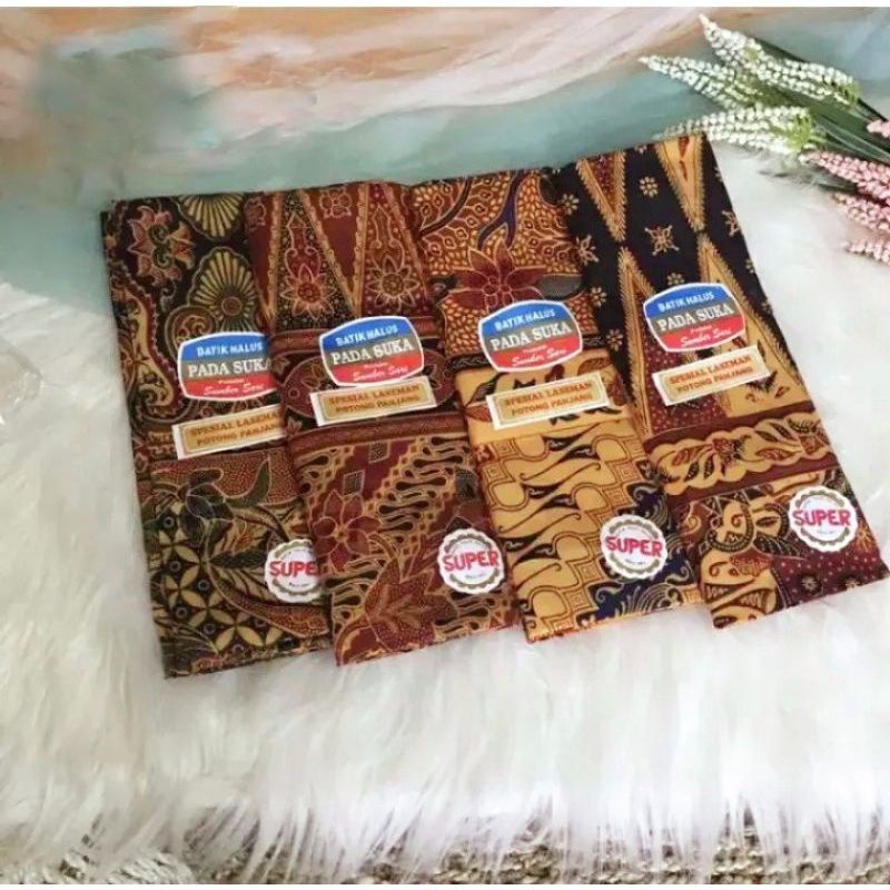 Kain sarung wanita melahirkan Kain sarung padasuka