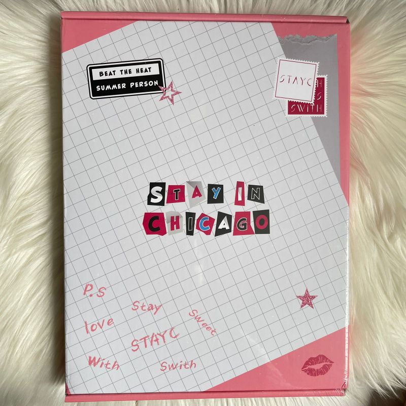 Ready Stock Stayc in Chicago Photobook