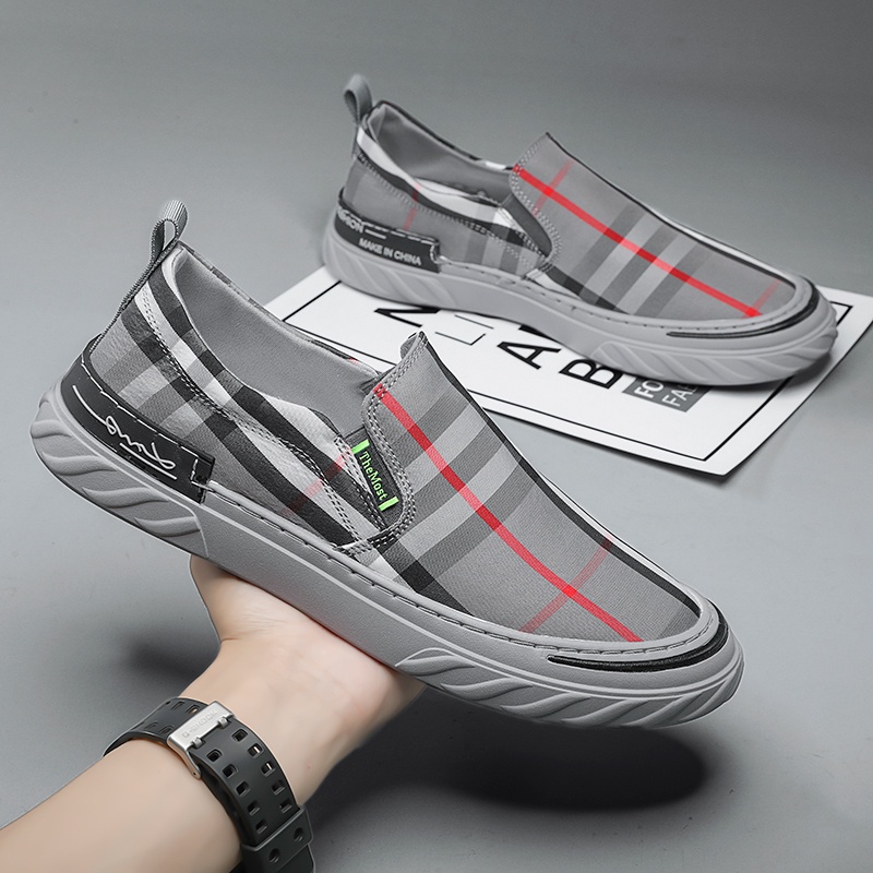 Mainland Sepatu Slip On Pria Motif Kotak Fashion Kasual Kekinian MC117