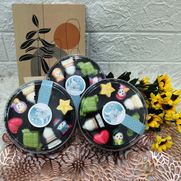 

Cokelat toples tema Lebaran/cokelat lebaran/toples lebaran/hampers lebaran