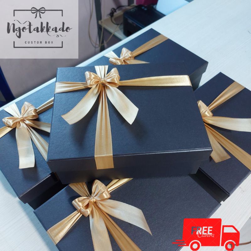 

KOTAK KADO/GIFT BOX PREMIUM UKURAN 22X17X8 DLL.BISA REQUEST WARNA & PITA