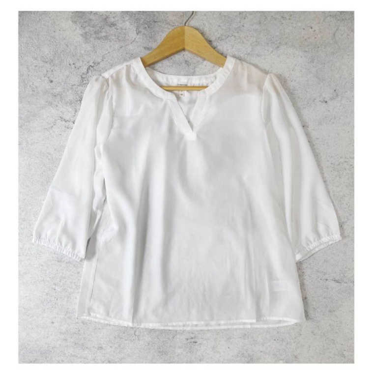 Maurinces white basic split neck blouse