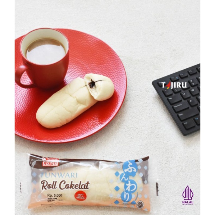 

Paket 4 Yamazaki MYROTI-Roti Funwari Roll Cokelat 67 gram, lumer cokelat nya, empuk rotinya