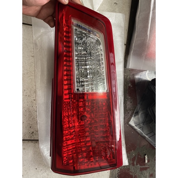 lampu bagasi inova reborn 81580-0k050 81590-0k050 kiri atau kanan original