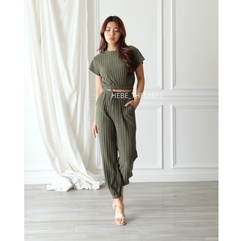 Teo Set - Setelan Wanita ( Jogger - Crop Top )
