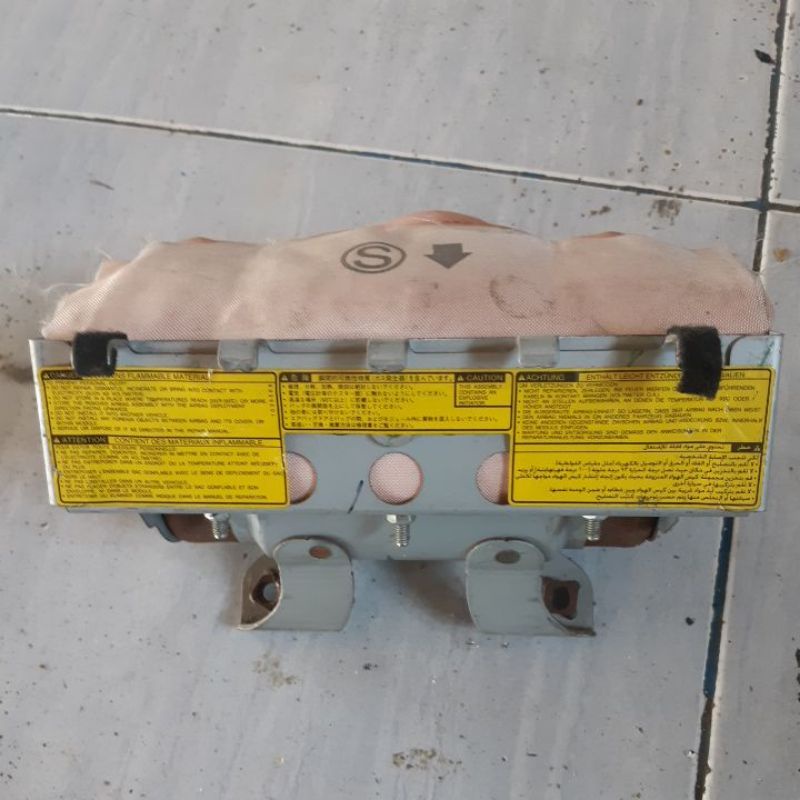 airbag yaris bakpao 2012 kiri depan